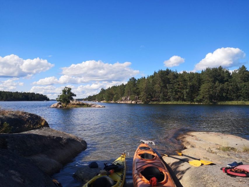 Stockholm: Morning Kayak Tour in the Archipelago with Lunch - Swedish fika before the drive back