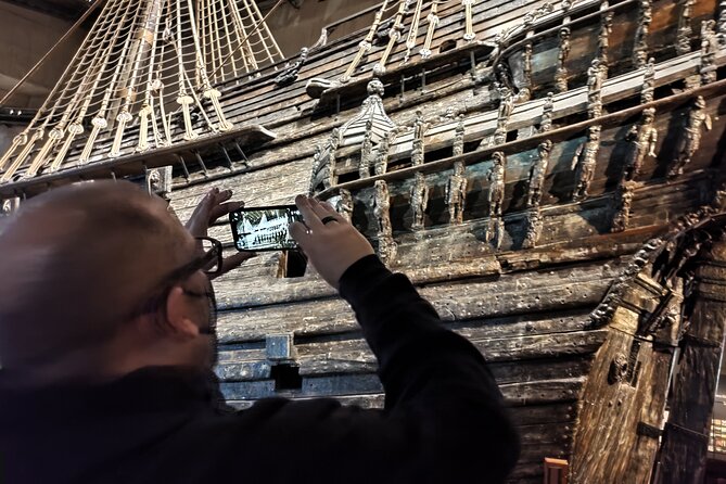 Stockholm Must See - Old Town, boat + Vasa Museum 3h small group - Guides, group size, and the feel of the walk
