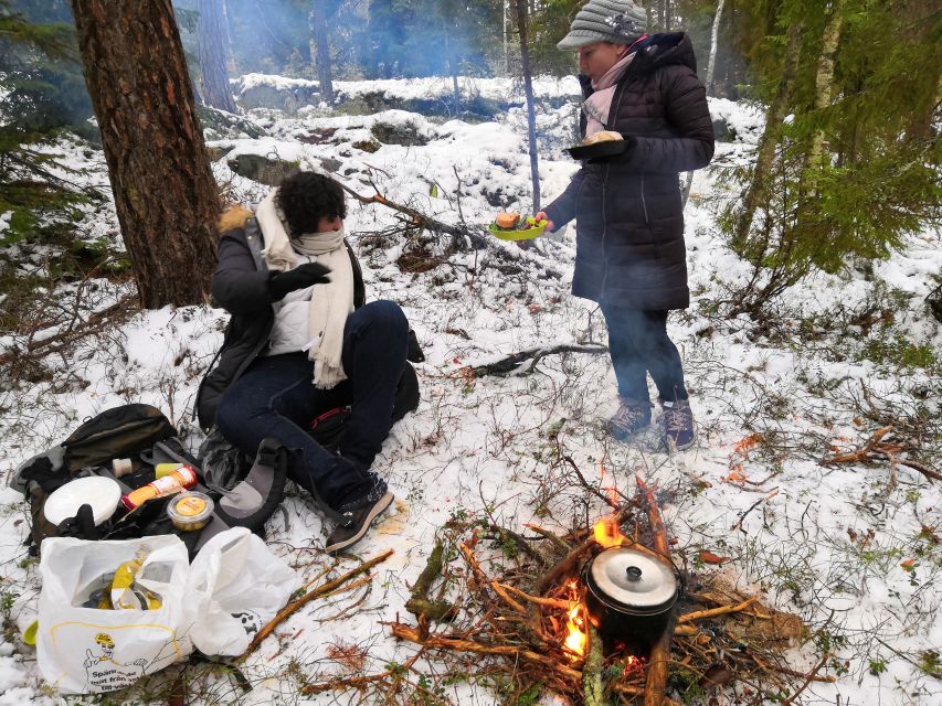 Stockholm: Nature Hike with Campfire Lunch - A campfire lunch around noon