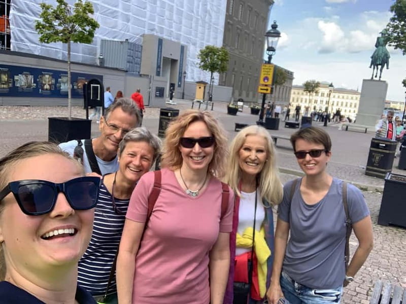 Stockholm: Old Town Guided Walking Tour (English / Deutsch) - The Royal Palace and Stockholm Cathedral