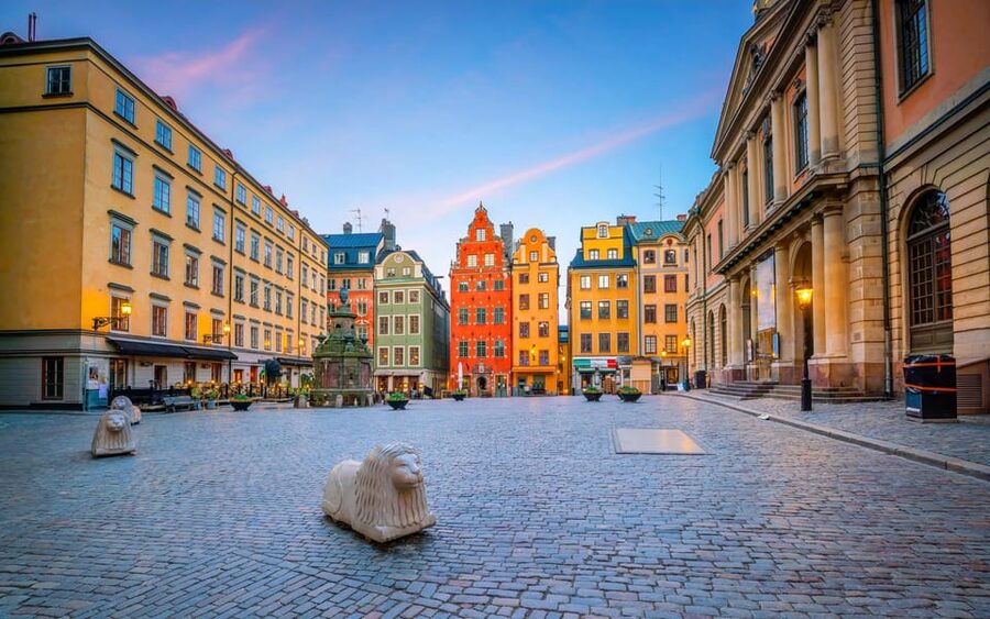 Stockholm: Old Town Highlights Private Walking Tour - Six hours and the Vasa Museum