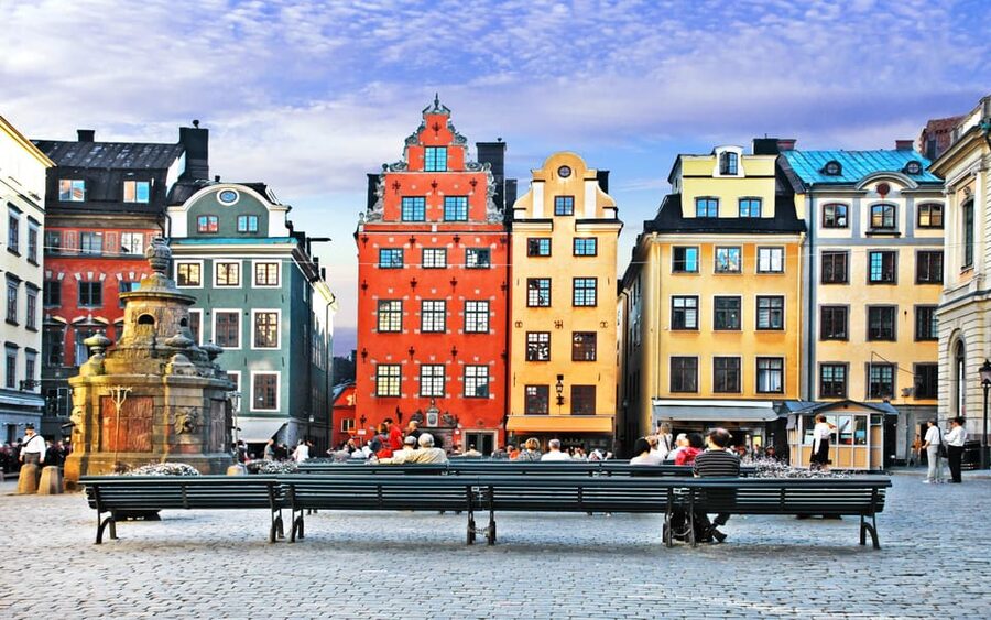 Stockholm: Old Town Highlights Private Walking Tour - Three hours beyond the Old Town