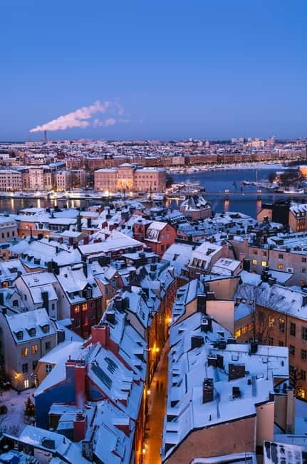 Stockholm: Old Town Historical Walking Tour - A shopping street, St. George, and a medieval painting
