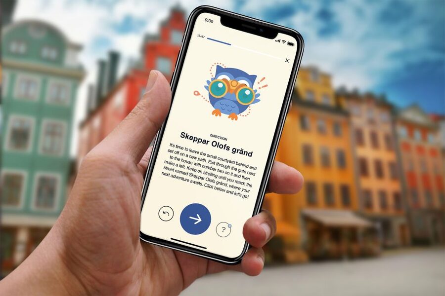 Stockholm: Old Town Self-Guided Tour Learn and solve Puzzles - Grand Square and Stockholm’s historic center