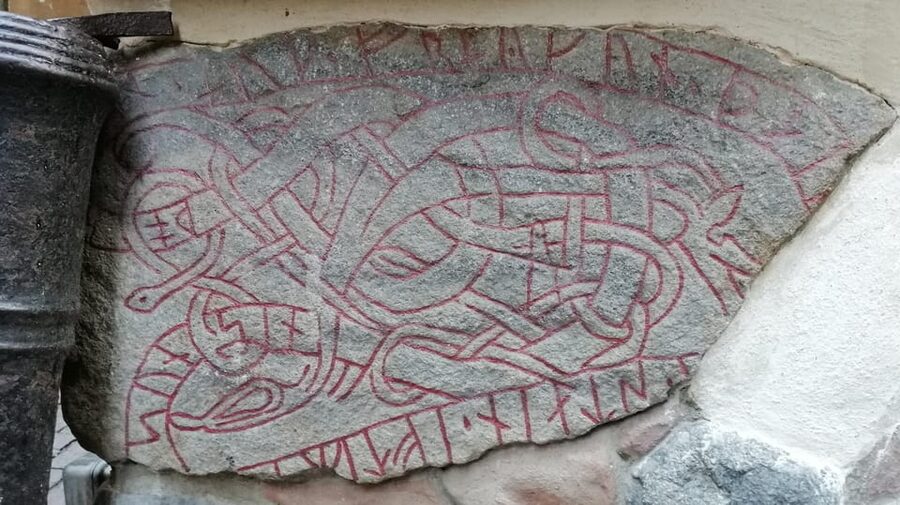 Stockholm: Old Town Walking Tour and the Vasa Museum - The 10-minute ferry to Djurgården