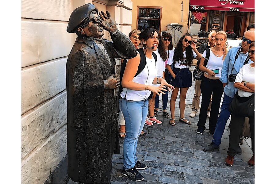 Stockholm: Old Town Walking Tour with Local Guide - How the guiding style shapes the experience