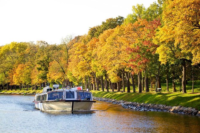 Stockholm: Royal Djurgården Boat Tour - Accessibility, children, and pets