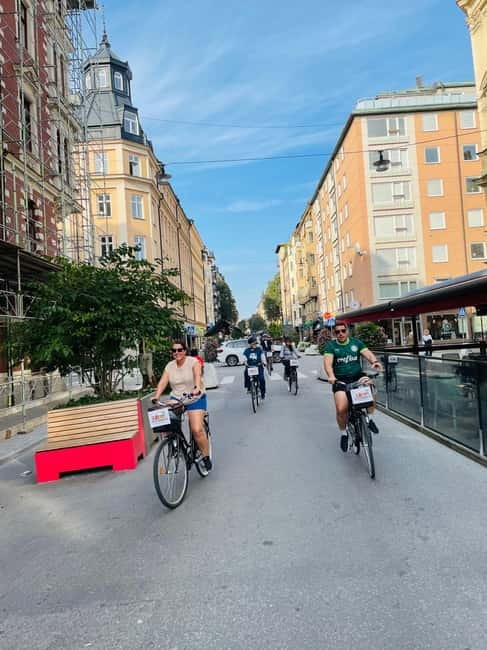 Stockholm's Best Bike Tour! (English / Deutsch) - Starting at Odenplan and heading toward the water