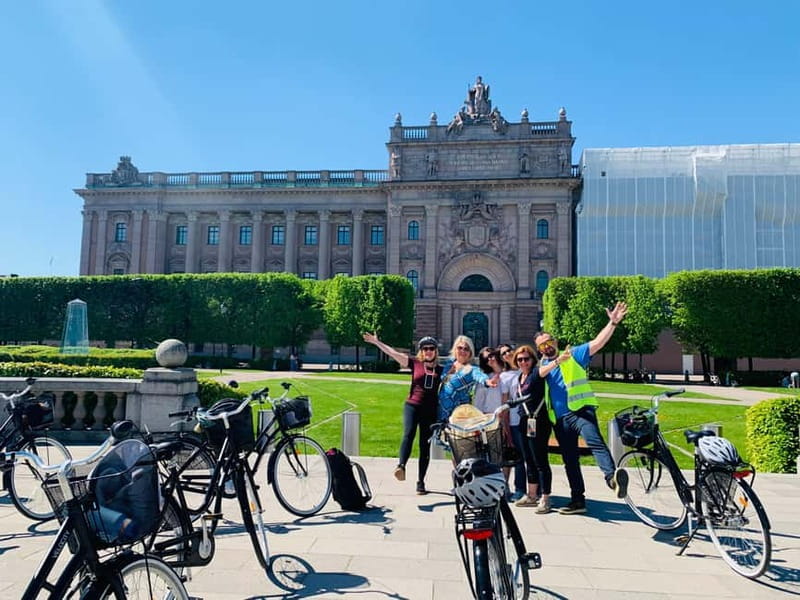 Stockholm's Best Bike Tour! (English / Deutsch) - Gamla Stan: Stortorget, the Palace, and the Cathedral