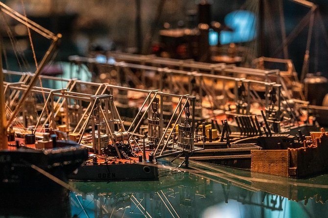 Stockholm's Old Town & Vasa Museum Private Walking Tour - Storkyrkan and St. George’s wooden dragon fight