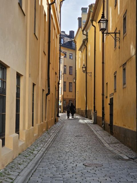 Stockholm: Secrets of Gamla Stan Guided Tour w/ Fika Option - What the Guides Add to the Walk