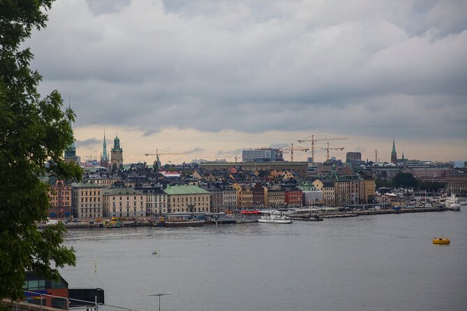 Stockholm Syndrome Private Walking Tour - Royal Stockholm in a compact walking stretch