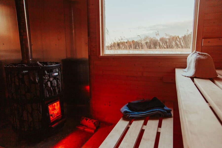 Stockholm: Traditional Sauna & Polar Plunge in Baltic Sea - Who should book this experience