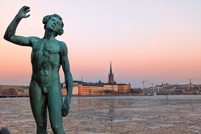 Stockholm Walking Tour – Gamla Stan Highlights - Riddarhuset and Sweden’s Aristocratic Past