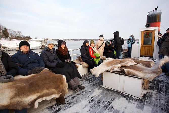 Stockholm Winter Boat Tour with Guide - What happens during the 75-minute cruise