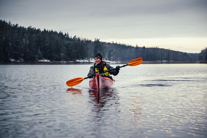 Stockholm: Winter Kayaking, Swedish Fika and hot Sauna Experience - Who should book this experience