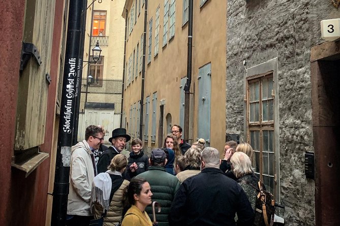 The Original Stockholm Ghost Walk and Historical Tour - Gamla Stan - How the guides shape the evening