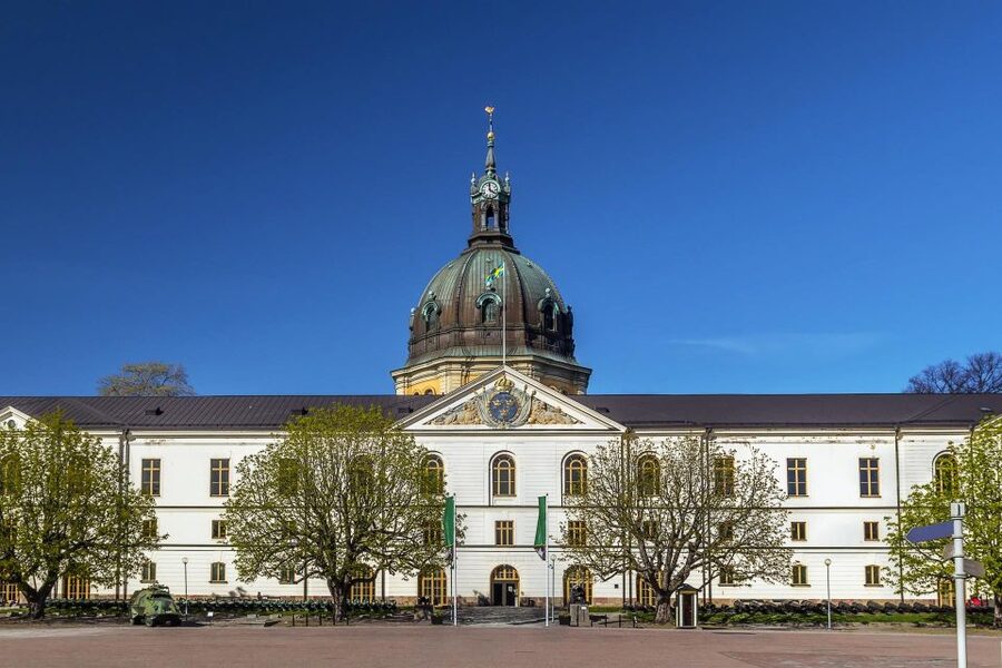 World War II Stockholm Old Town Walking Tour and Army Museum - Is $205 per person fair value?